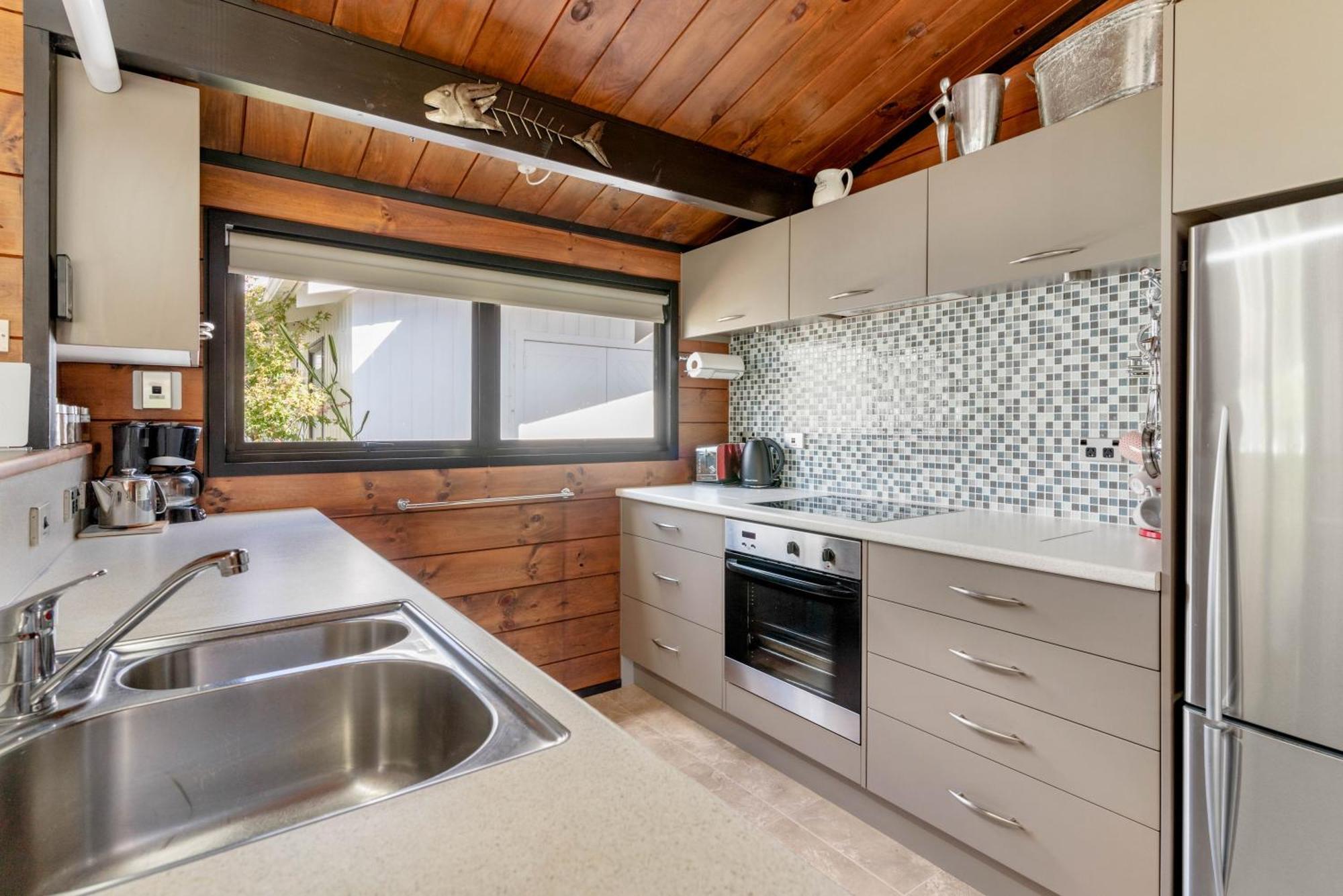 Pauanui Beach House Suntrap Ngoại thất bức ảnh